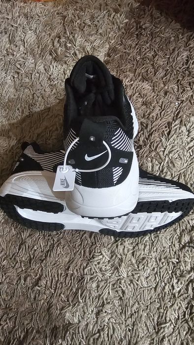 Кроссовки беговые Nike