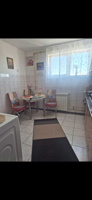 Vanzare apartament 3 camere