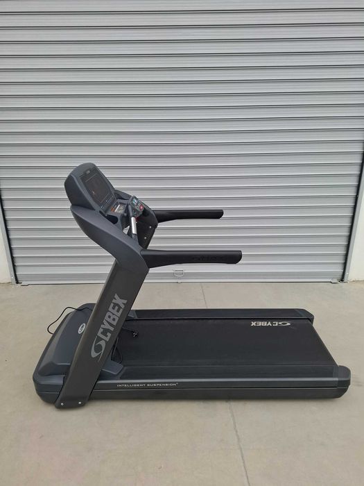 Бягаща пътека Cybex 625T