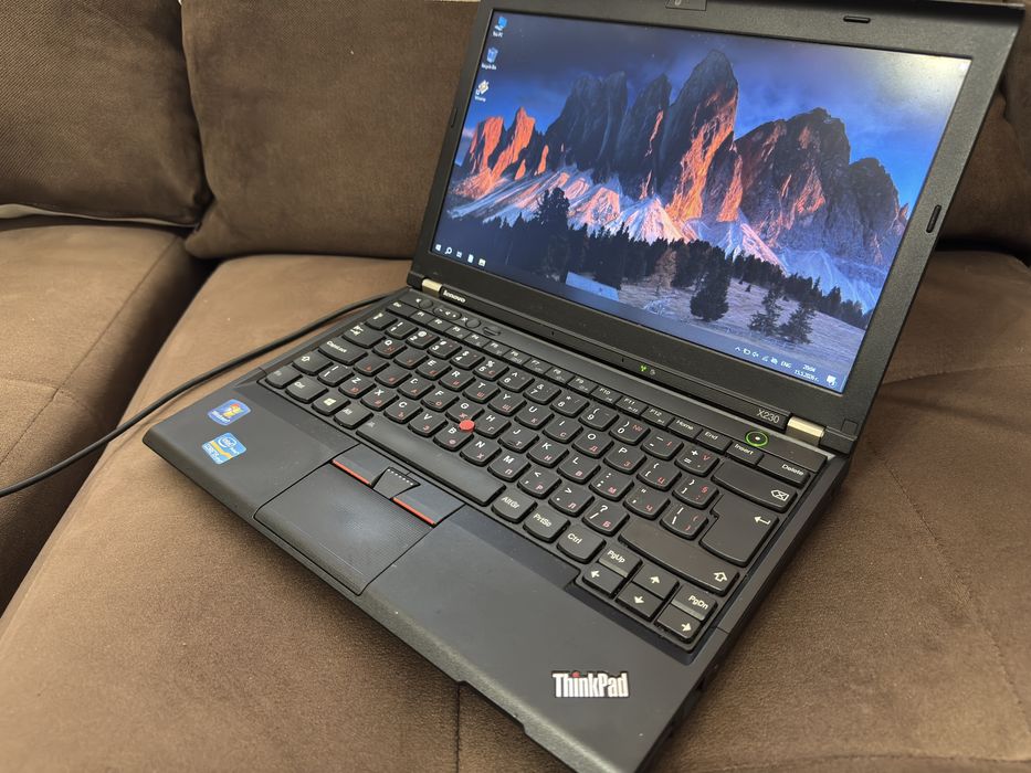 Лаптоп Lenovo x230