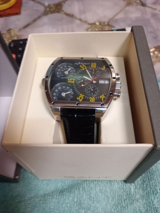 Vand Ceas Mecanic  AutomaticPerfect Funcțional preț 600 ron