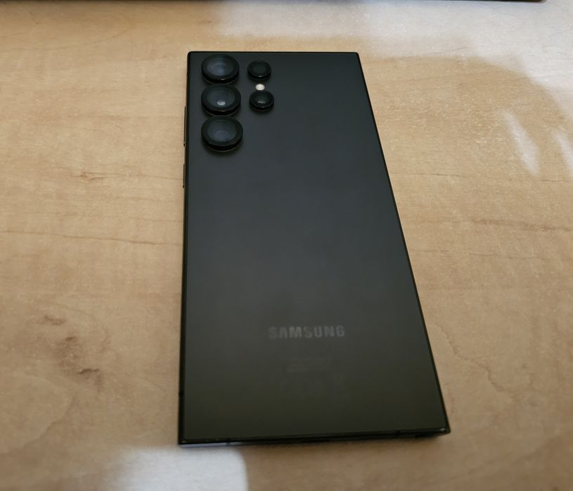 Vând Samsung Galaxy S24 Ultra Titanium Black 256GB, 12GB RAM,Impecabil