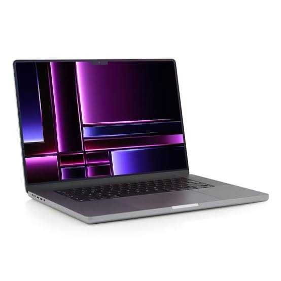 MacBook Pro 16″ M2 Max — 32GB / 1TB / 38 GPU