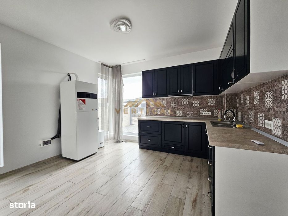 Casa cu panouri fotovoltaice de 6kw  - comuna Berceni