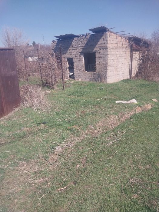 Продаю дачу юкоры чирчик 6соток