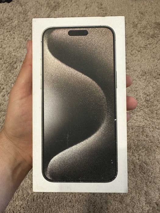 Продам iphone 15 pro max 256
