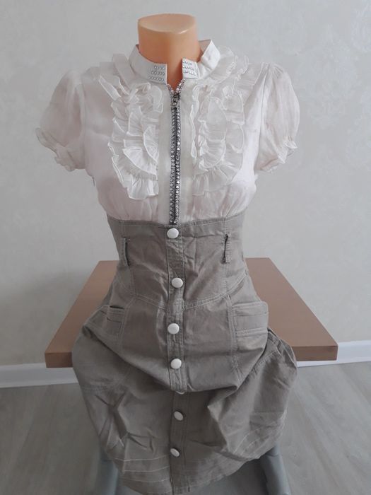 Разгруза платьев 42-44 размера