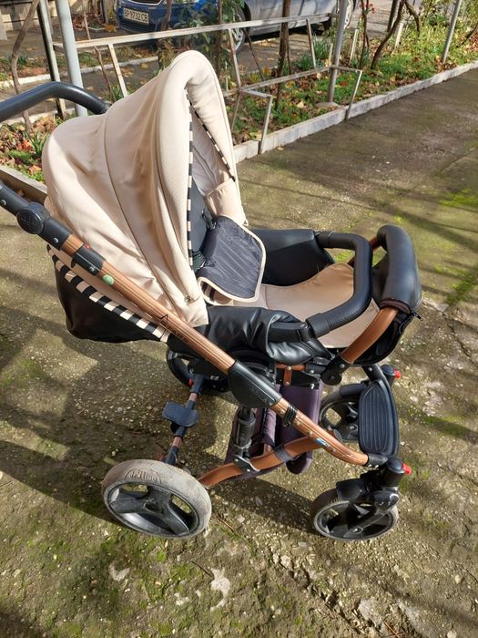 Детска количка 3в1 има столче за кола