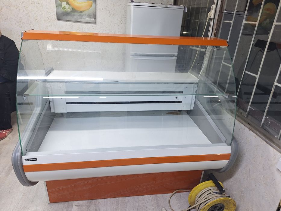 Ветринный холодильник