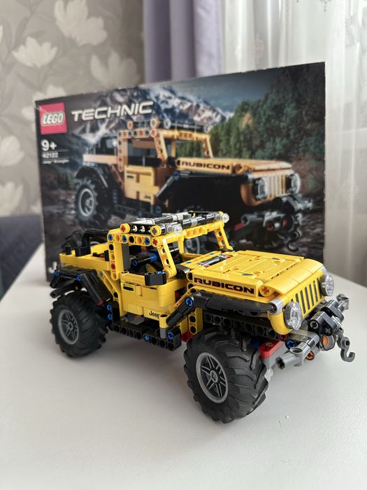 LEGO Technic  Jeep