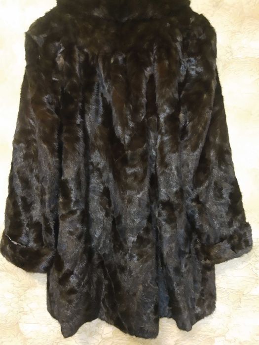 Палто,косъм,късо,леко разкроено,уникално,голяма гръд.обиколка,леко,топ