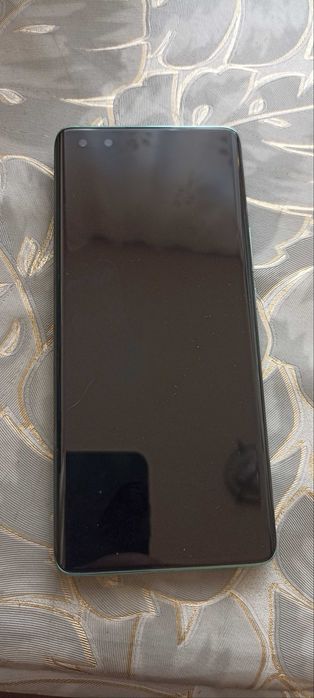 Продаётся телефон Huawei