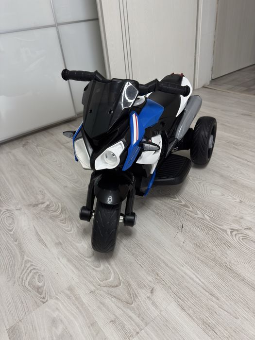 Motocicleta electrica pentru copii