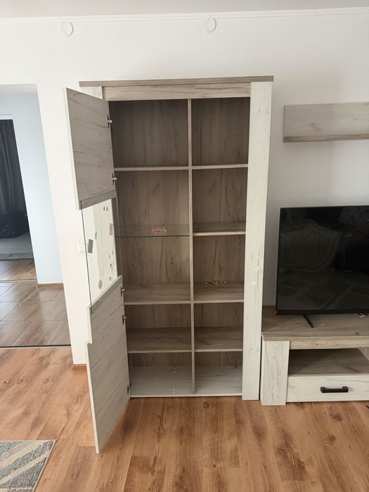 Mobila Sufragerie ( 4 corpuri ) 9/10 Pret : 499 lei