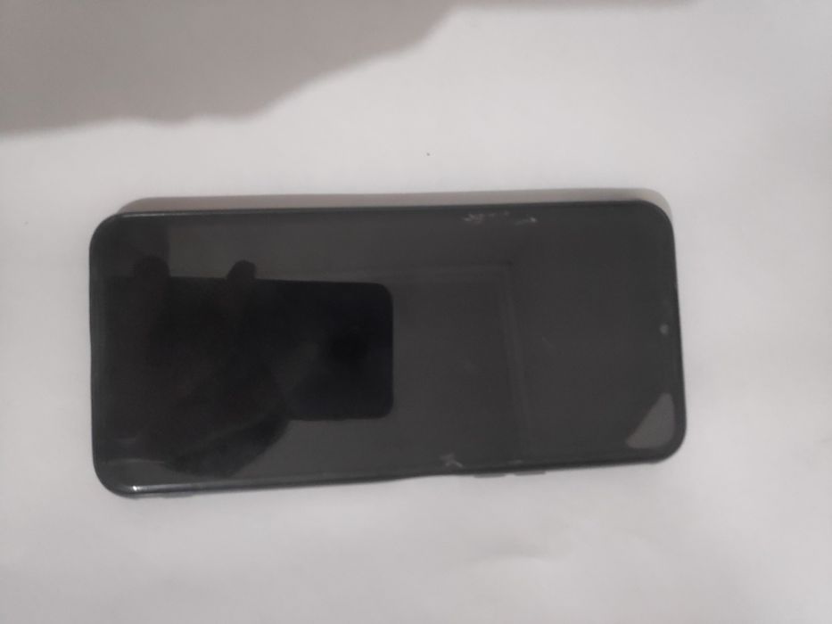 Vivo v2027 64GB хороший