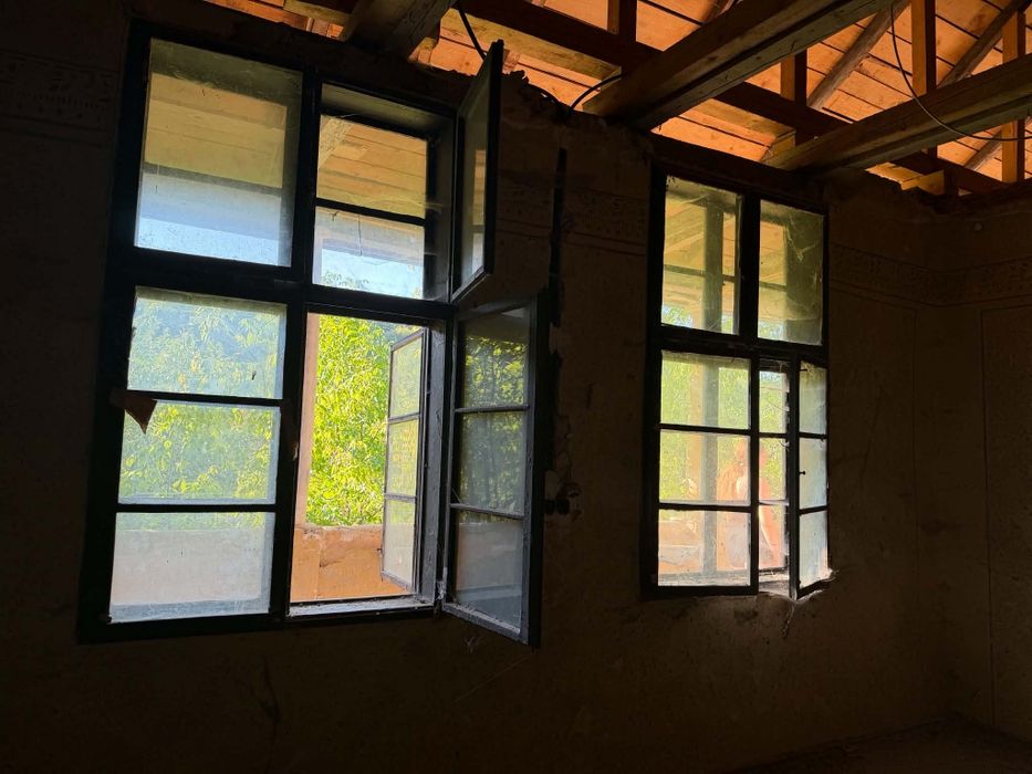 Conac de vanzare in Stana
