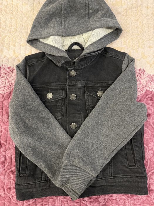 Джинсовая куртка для мальчика