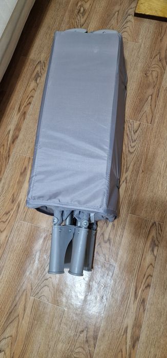 Кроватка манеж очень удобная,переносная в сумке.