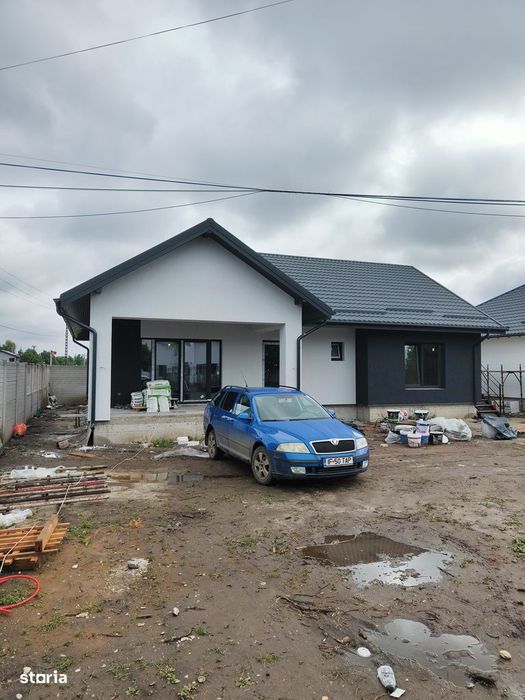 Vila individuala 4 camere in complex