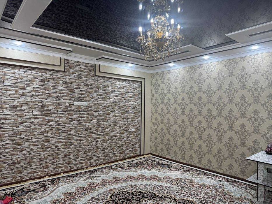 Катедж сотилади.