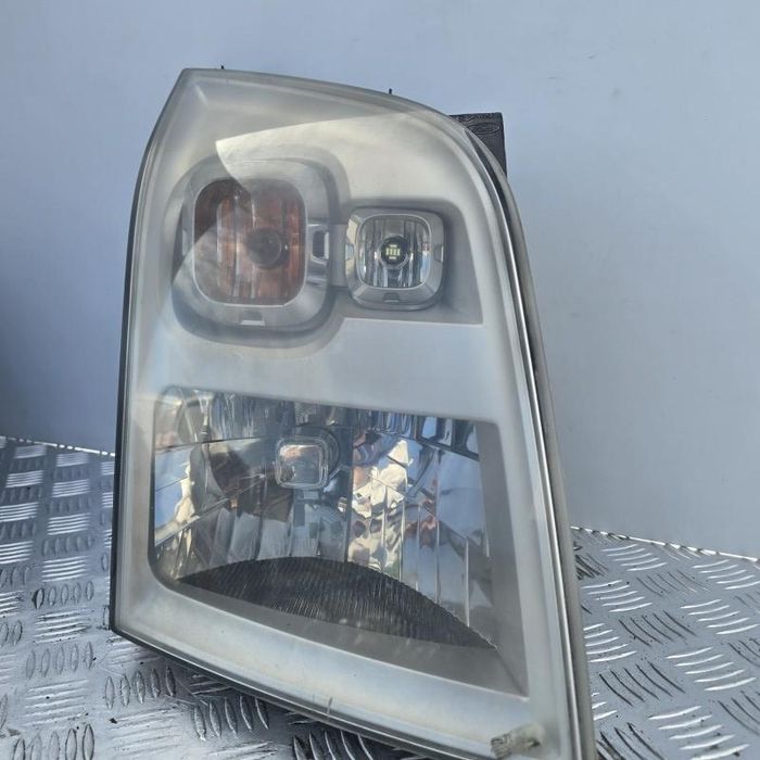 Far dreapta halogen Ford Transit 7