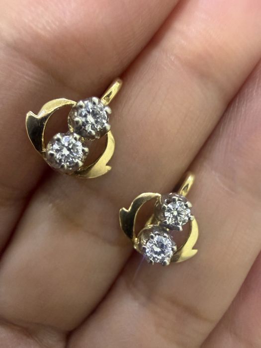 Бриллиант зирак сотилади