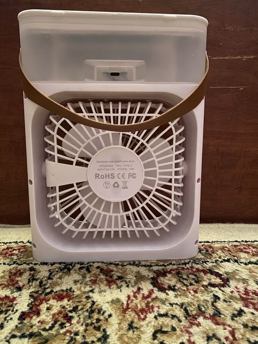 Мини вентилятор с обрызгивателем воды