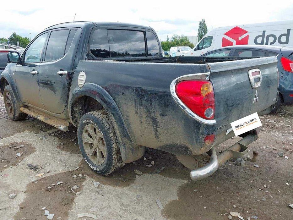 Dezmembrez Mitsubishi L200 2.5 Diesel 2014
