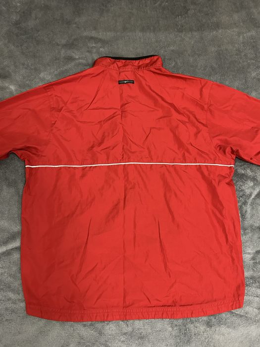 Nike червена ветровка M (оригинална)