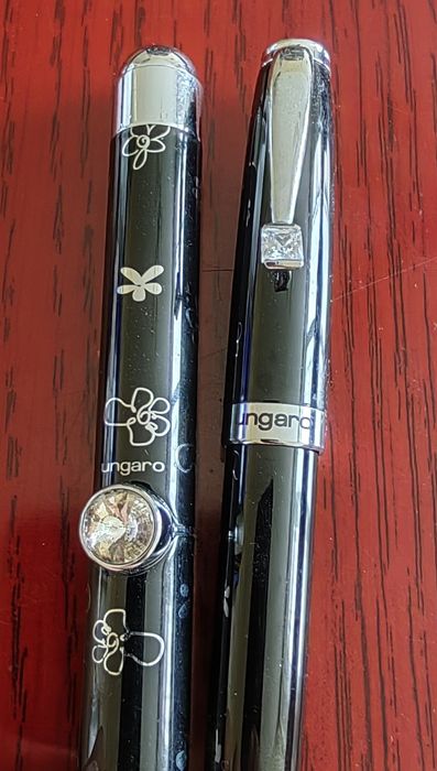 2 Писалки и един химикал UNGARO