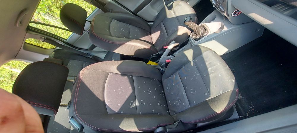 Mazda 2 на части