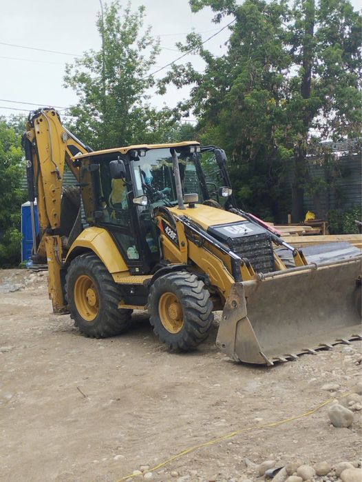 Аренда экскаватора-погрузчика Услуги трактора 3 в 1 Манпулятор алматы