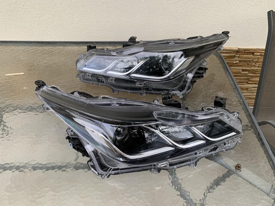 Far Toyota Corolla/stanga/dreapta  an 2019/2020/2021/2022/2023/2024