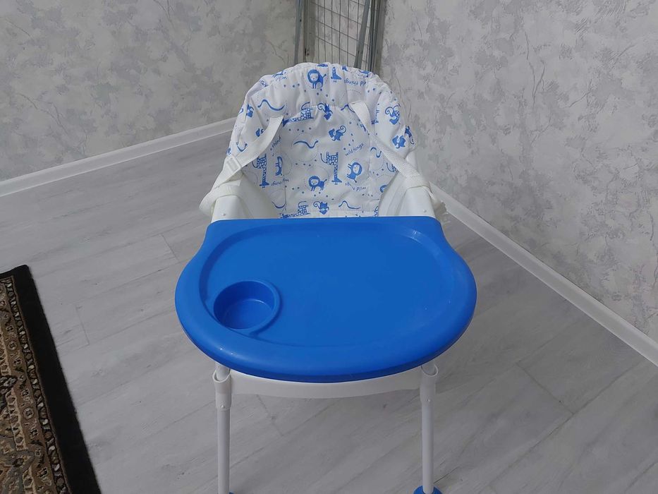 Детский стульчик для кормления