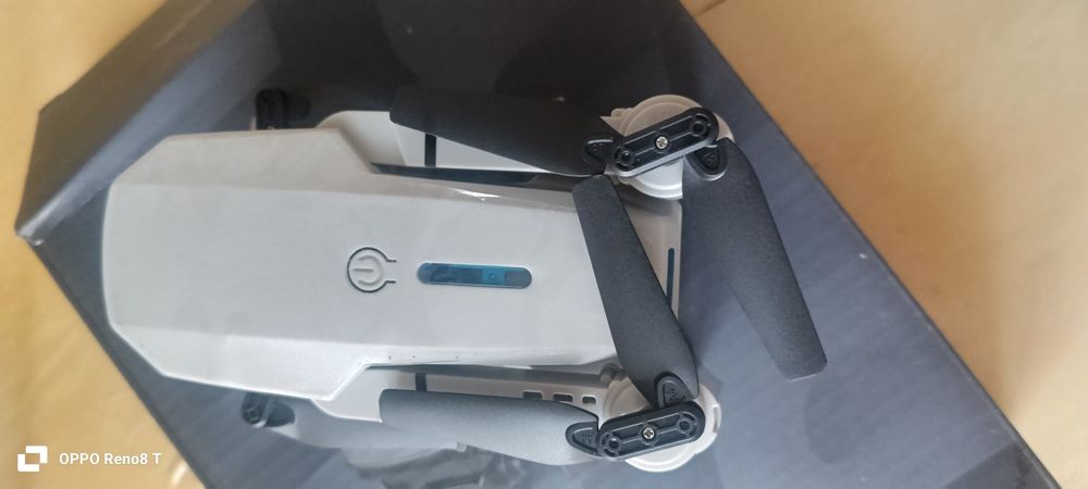 Дрон квадрокоптер для детей