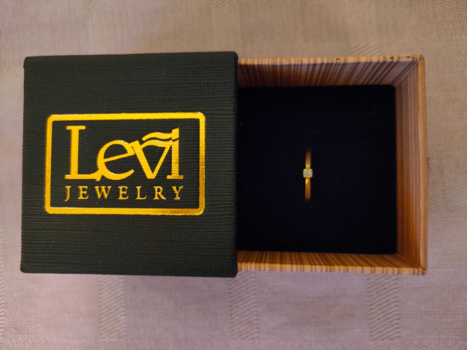 Inel de aur cu diamant