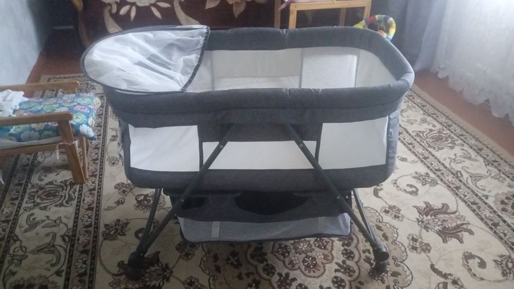 Продам прикроватную люлюку