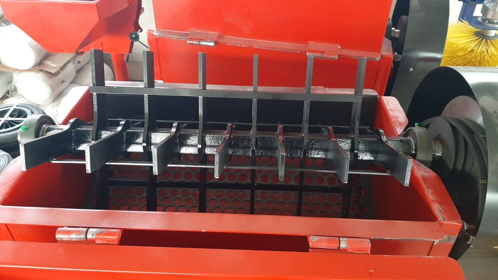 Сено измельчитель ( дробилка)