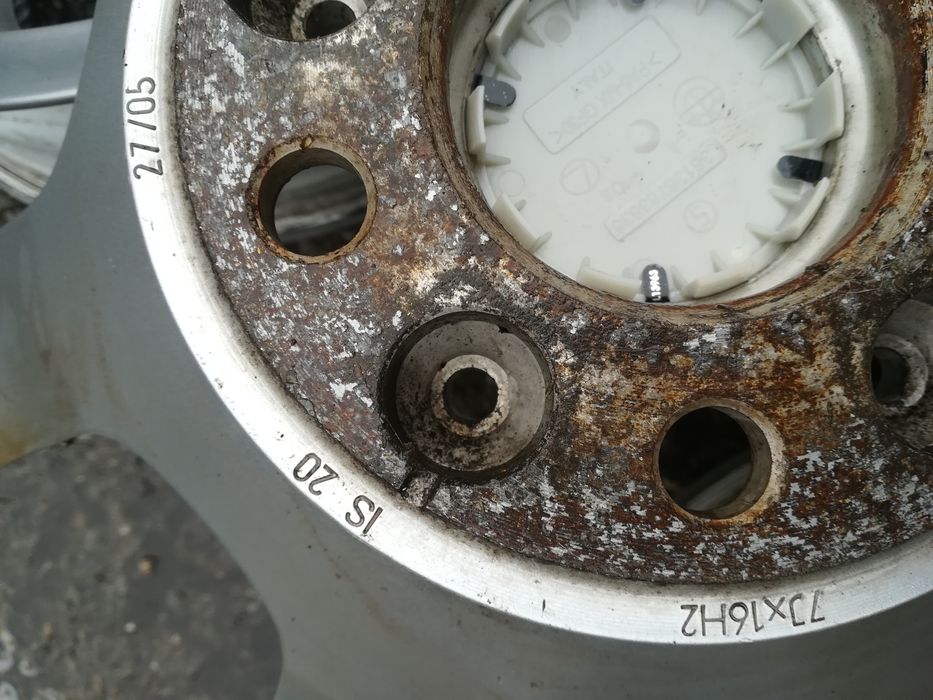 Топ състояние 16-5х120 ЕТ20 7J BMW E60