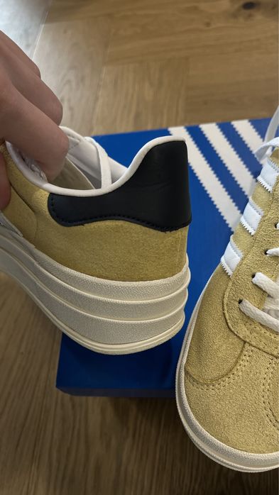 Adidas gazelle обувки