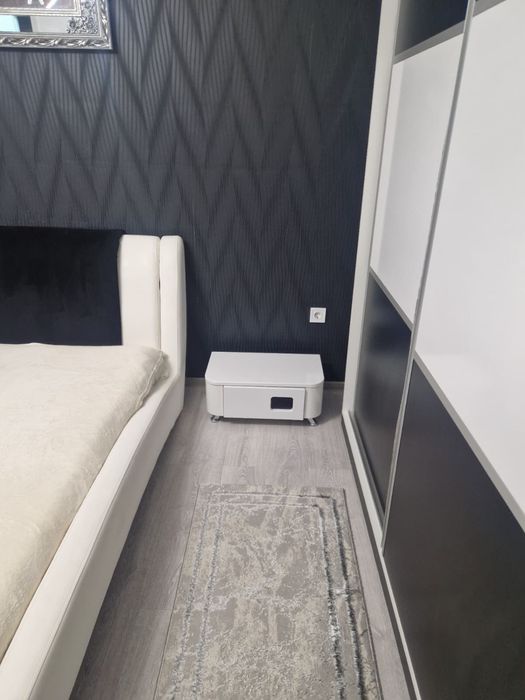 Vand dormitor intact