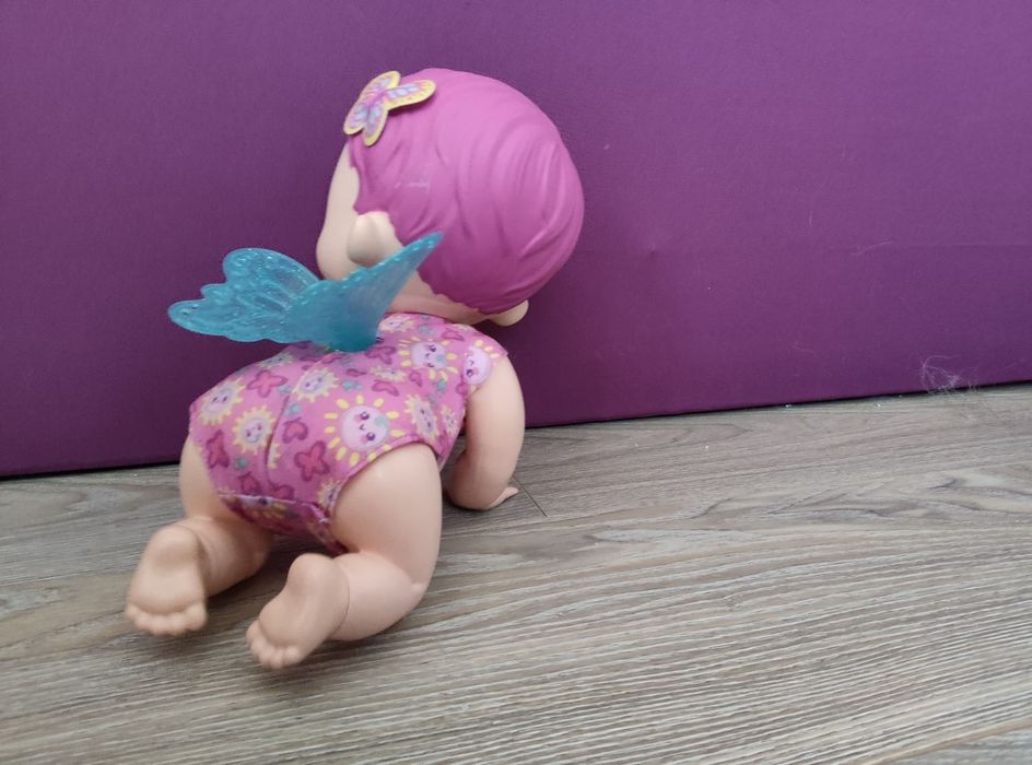 My Garden Baby: Пълзящо бебе пеперудка