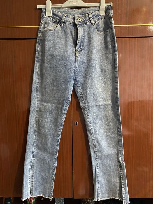 Продам джинсы женские