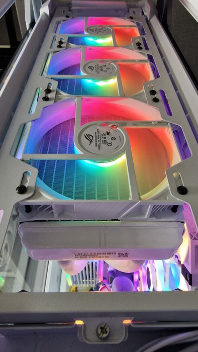 Продавам водно охлаждане за CPU: ASUS ROG LC 360 RGB WHITE EDITION