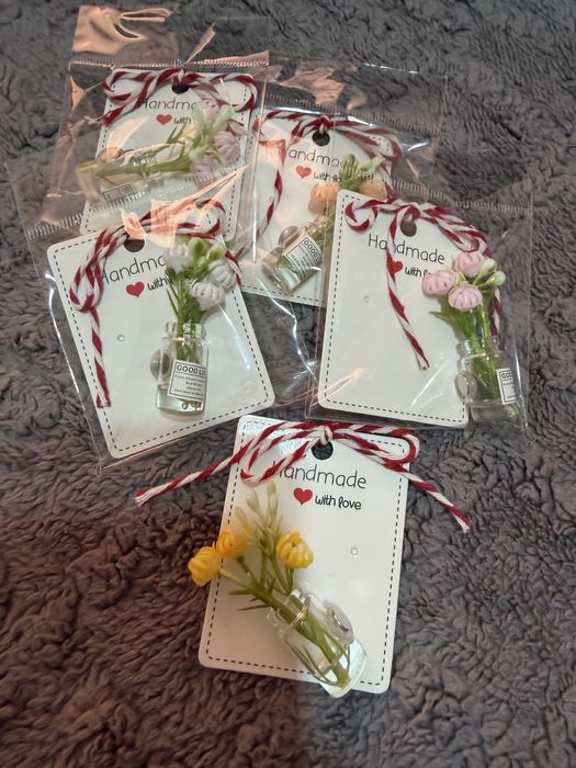 Set 10 bucati martisor tip magnet