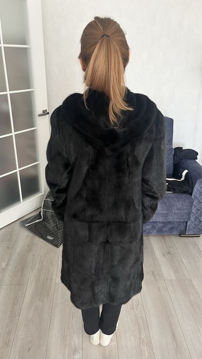 Шуба норковая в отличном состояние