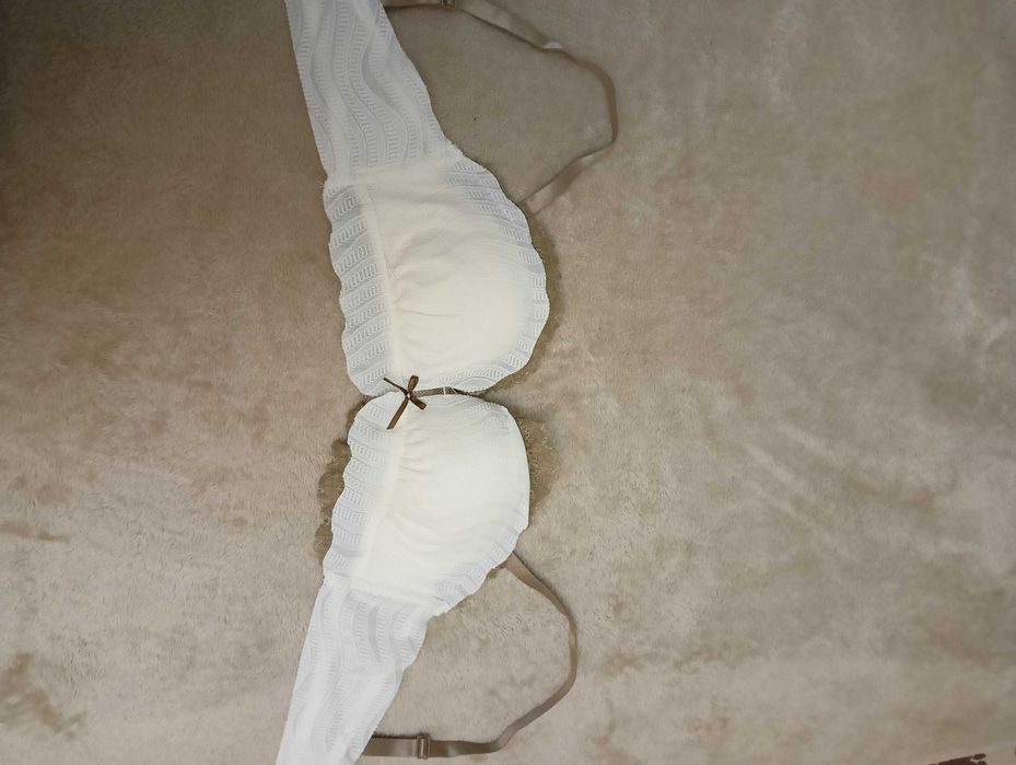 Продам комплект кружевного белья