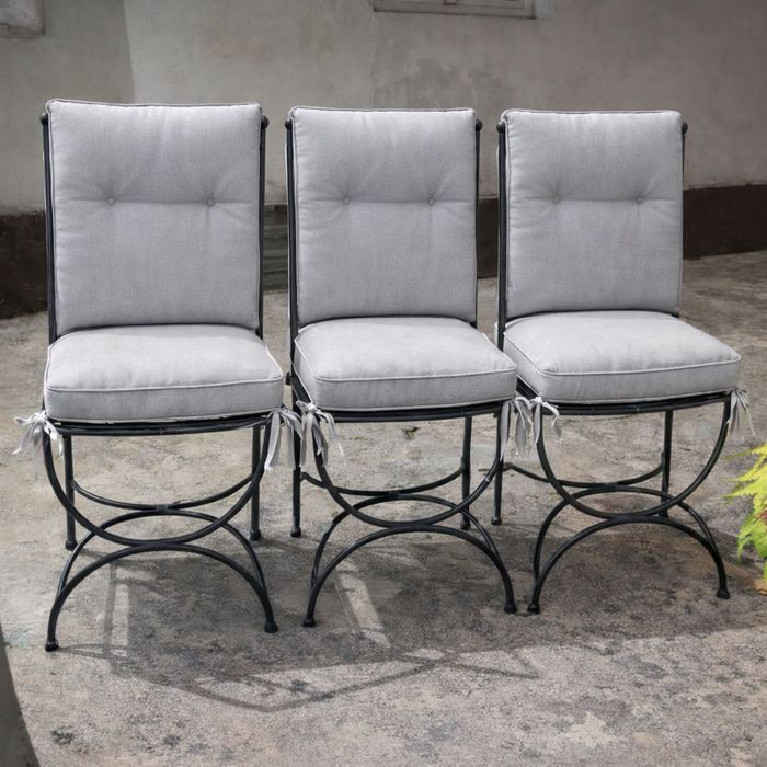 Scaune de grădina din fier forjat .