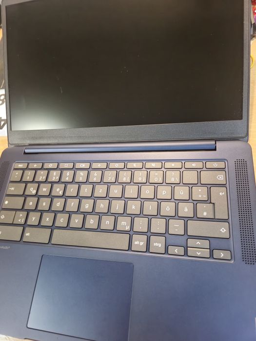 Laptop Lenovo IdeaPad Slim 3 Chromebook 14M868. Android . 4GB RAM / 128GB . Impecabil