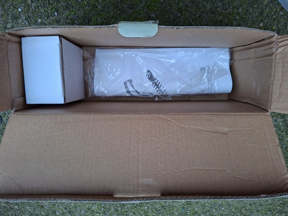 Foarfeca cu acumulator pentru iarba și arbusti